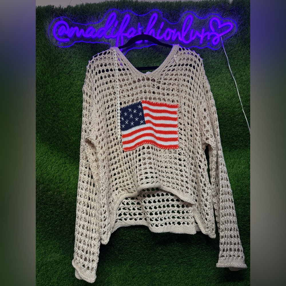 POL NWT Cream Knit Top with American Flag